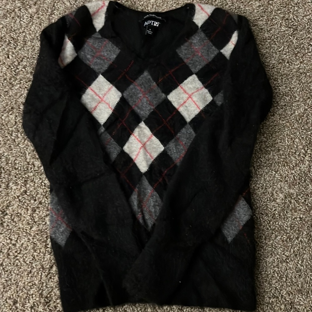 100% cashmere sweater
